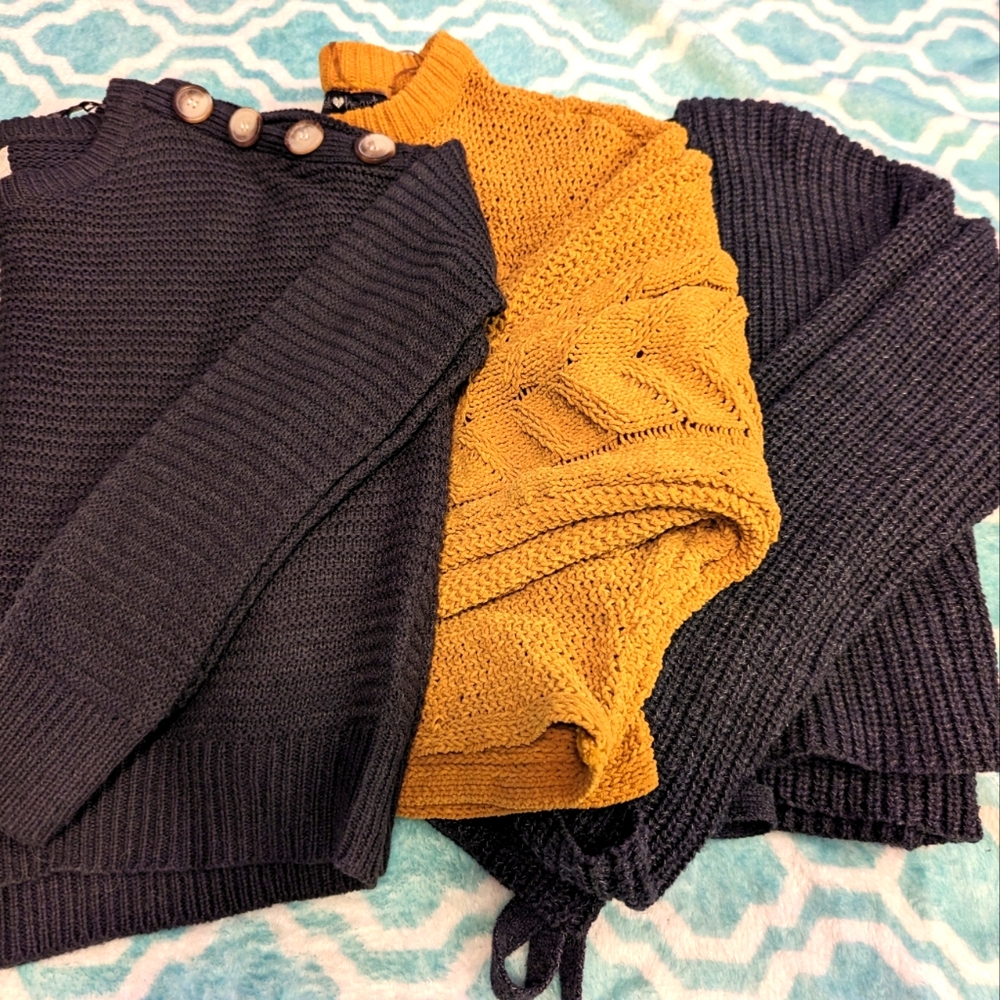 Lot of women's crop sweaters
